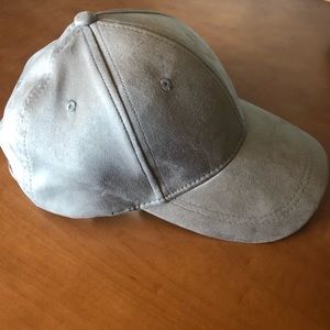 Gap Women Cap